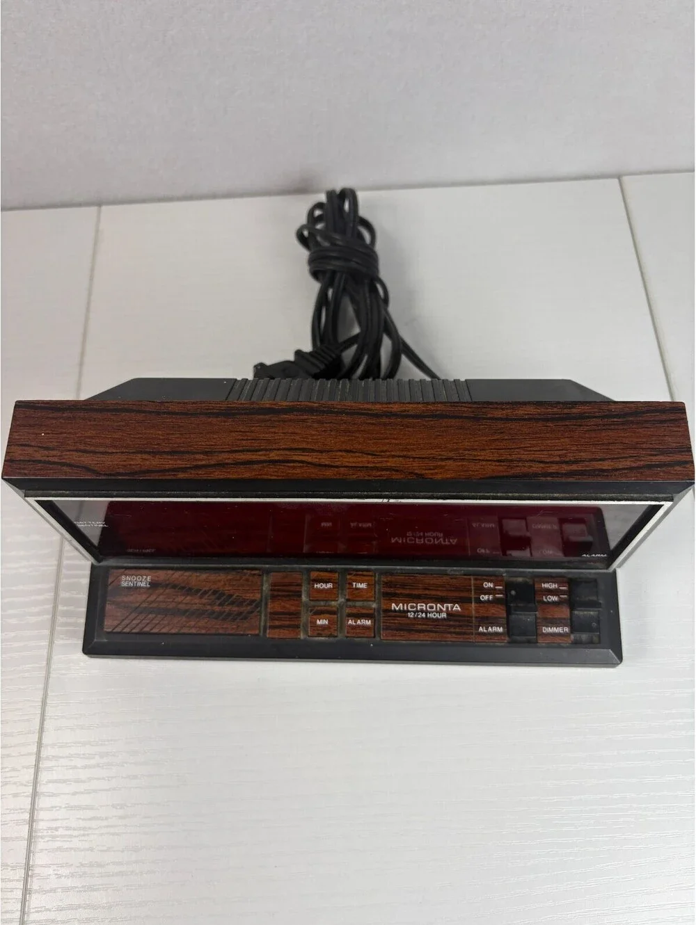 Micronta Radio Shack Vintage LED Alarm Clock Wood Grain Cat No 63-765A Tested